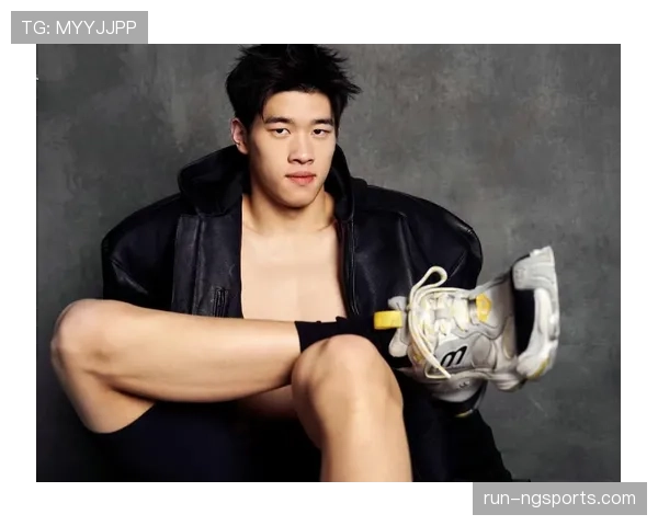 潘展乐今天又在训练场练到忘我了，工资条估计看了都想哭吧？