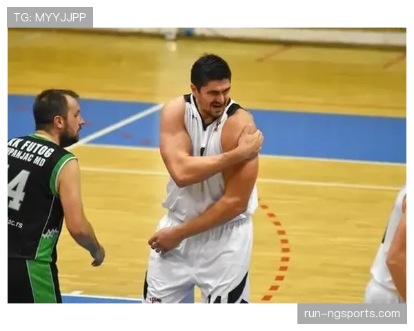 李宗伟退役后天天喝冰美式配椰子水，这自律我真绷不住了